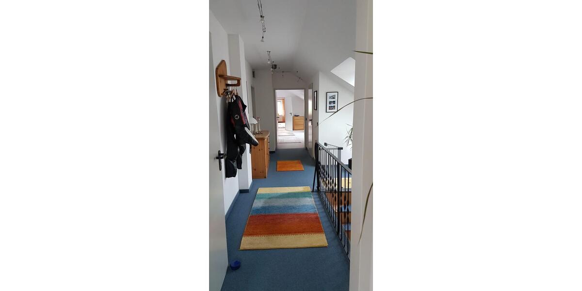 Dachgeschoßwohnung Recklinghausen Hillerheide - 2.5 Zimmer, 150 m&sup2;, 1.345&euro; | Angebot:25519517