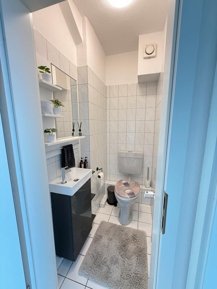 Schöne und große 2 Raum Maisonette Wohnung zimmer