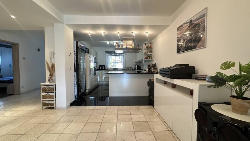 Kernsaniertes Traumhaus mit Sauna, Swimmingpool und hochwertiger Ausstattung! 5 zimmer