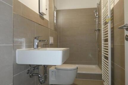 Erstbezug nach Sanierung! 2-Zimmer-Erdgeschoss-Whg. mit Balkon! 2 zimmer