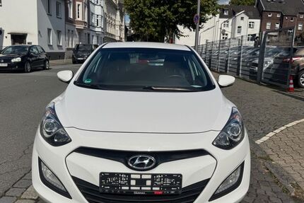 Hyundai i30 148.000 km 8.799 € Gelsenkirchen 45879