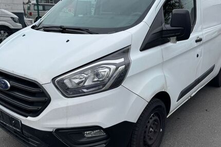 Ford Transit Custom 233.000 km 7.950 € Essen 45356