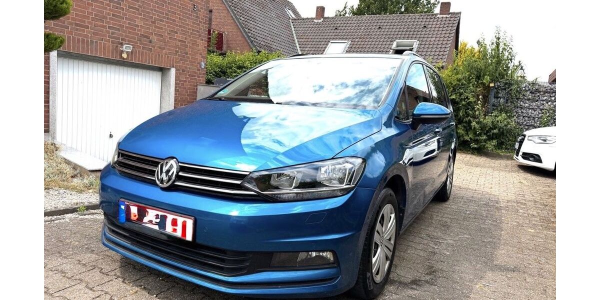 VW Touran 256.000 km 8.900 &euro; Lünen 44534