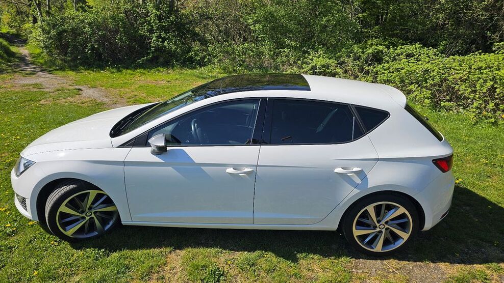 Seat Leon 104.000 km 13.500 € Bochum 44805
