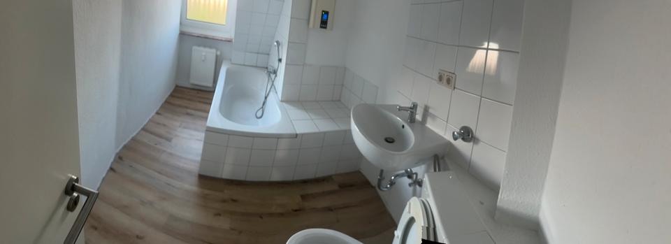 Dachgeschoßwohnung Mülheim an der Ruhr Dümpten - 3 Zimmer, 70 m&sup2;, 120.000&euro; | Angebot:26399013