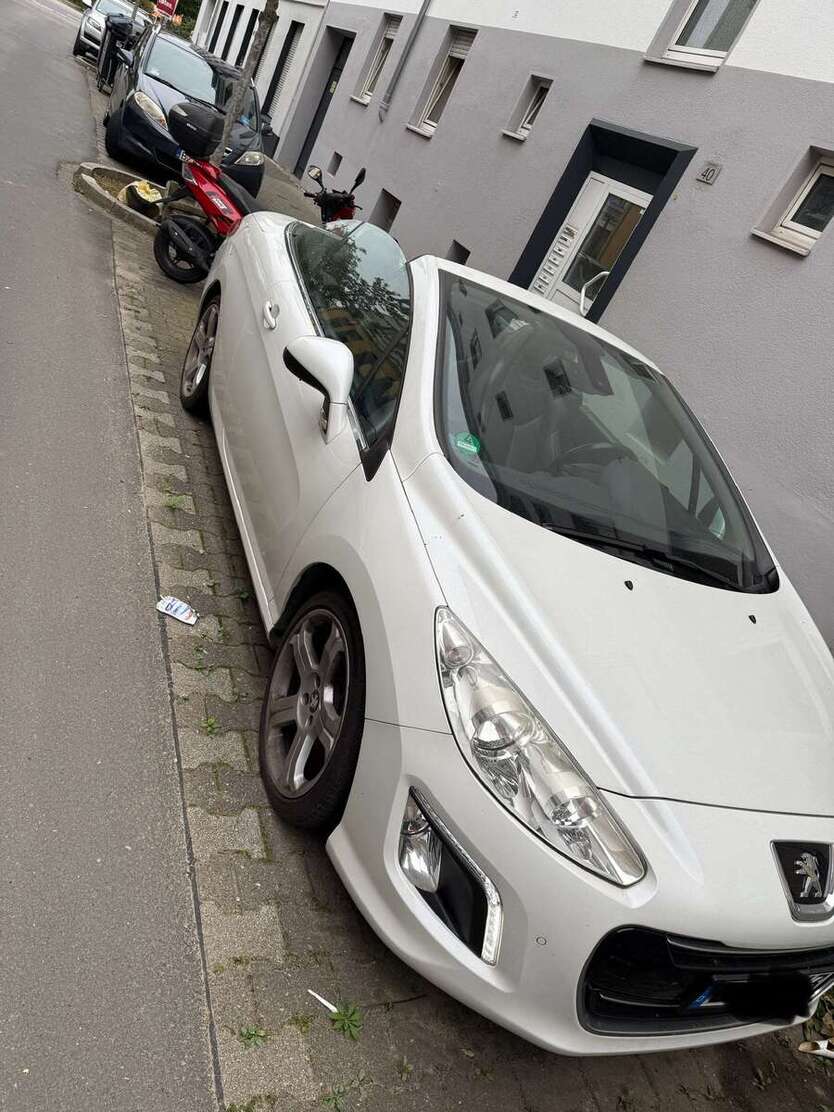 Peugeot 308 137.000 km 6.300 € essen 45144