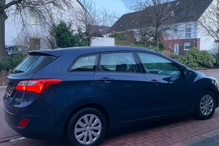 Hyundai i30 94.000 km 7.900 &euro; Bottrop 46244