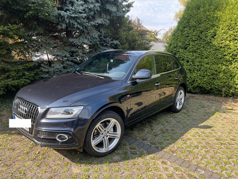 Audi Q5 140.000 km 17.250 € Essen 45327