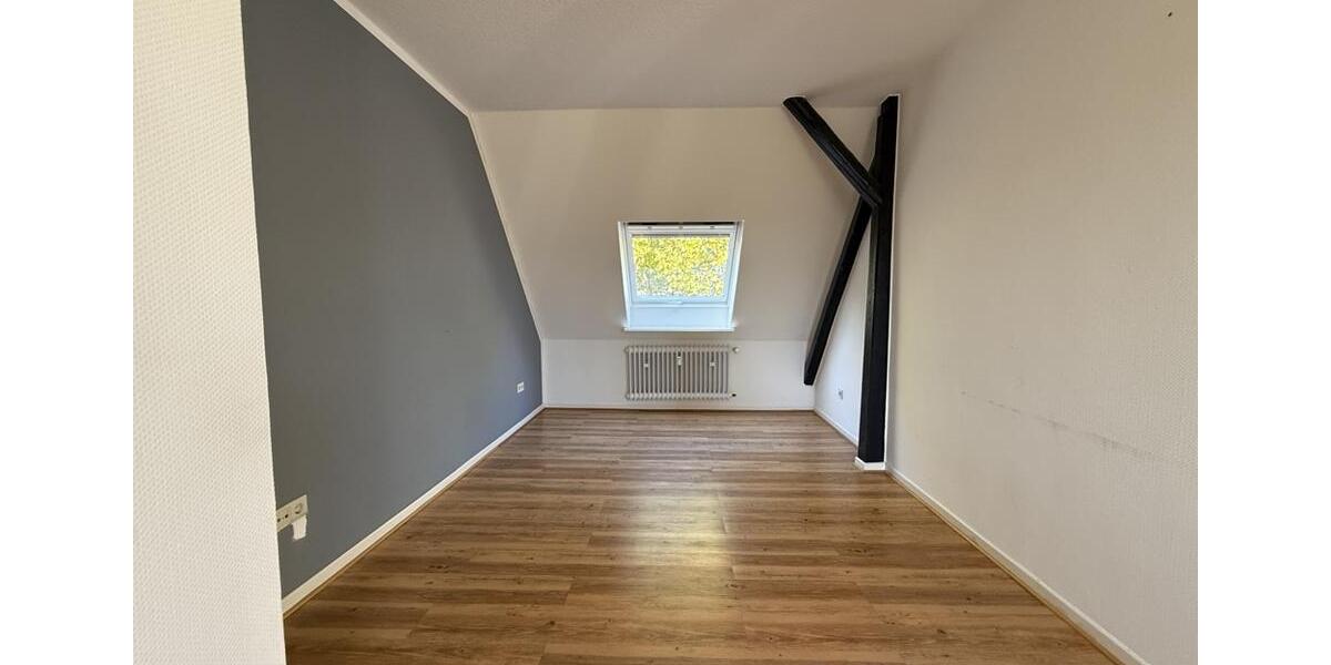 Villa Gelsenkirchen Buer - 12 Zimmer, 310 m&sup2;, 3.200&euro; | Angebot:22985202