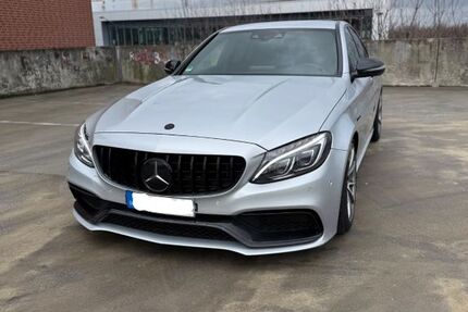 Mercedes-Benz C 63 AMG 234.000 km 26.800 &euro; Essen 45147