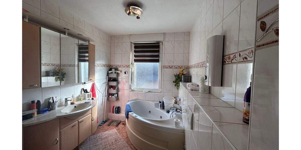 Reihenmittelhaus Oberhausen Altstadt-Mitte - 5 Zimmer, 112 m&sup2;, 399.900&euro; | Angebot:24596119