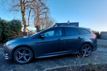 Ford Focus 103.000 km 9.990 &euro; Recklinghausen 45659