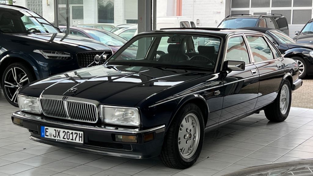 Jaguar XJ 43.112 km 14.850 € Essen 45141