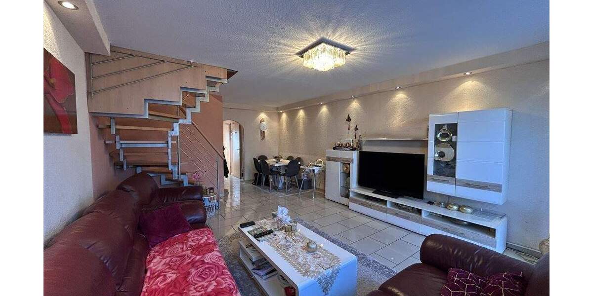 Reihenmittelhaus Oberhausen Altstadt-Mitte - 5 Zimmer, 112 m&sup2;, 399.900&euro; | Angebot:24596119