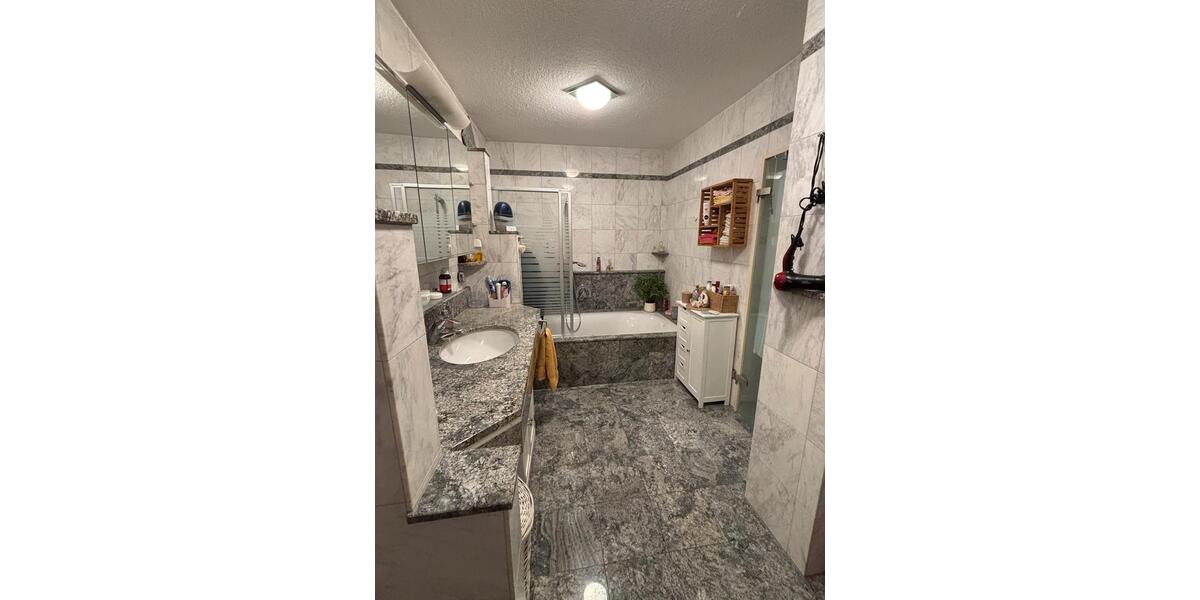 Erdgeschoßwohnung Herdecke - 2.5 Zimmer, 83 m&sup2;, 230.000&euro; | Angebot:26238337