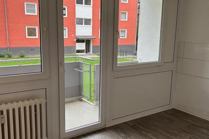 ...-frühstücken auf dem Balkon-EG,3 Zimmer, Keller zimmer
