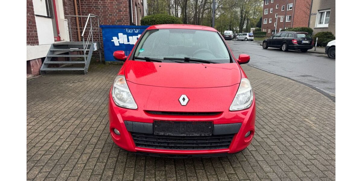 Renault Clio 118.000 km 3.499 &euro; Gelsenkirchen 45879