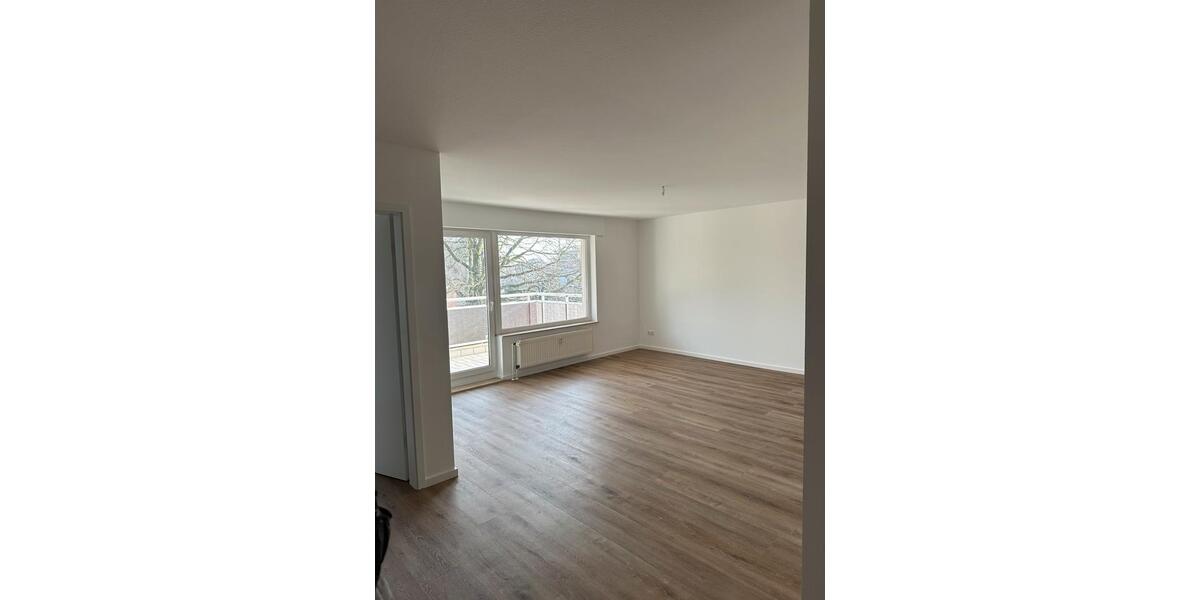 Helle 3,5-Zimmer Wohnung mit Balkon 3.5 zimmer