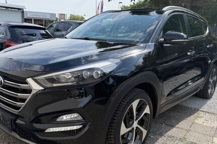 Hyundai TUCSON 126.000 km 11.999 &euro; Gelsenkirchen Erle 45891