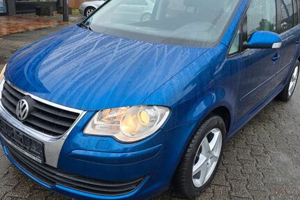 VW Touran 147.000 km 5.900 € Bottrop 46238