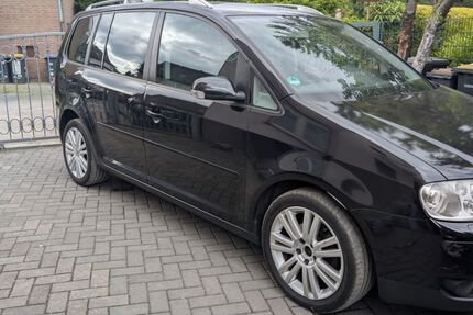 VW Touran 322.740 km 1.750 &euro; Herten 45699