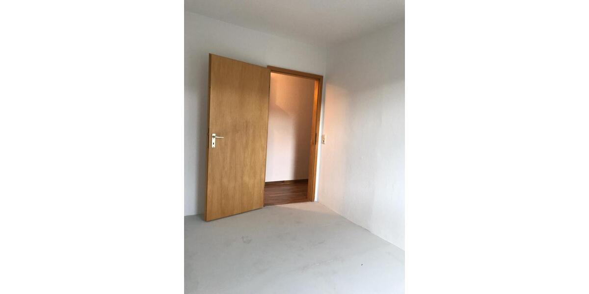 Dachgeschoßwohnung Bochum Höntrop - 4.5 Zimmer, 135 m&sup2;, 945&euro; | Angebot:24740012