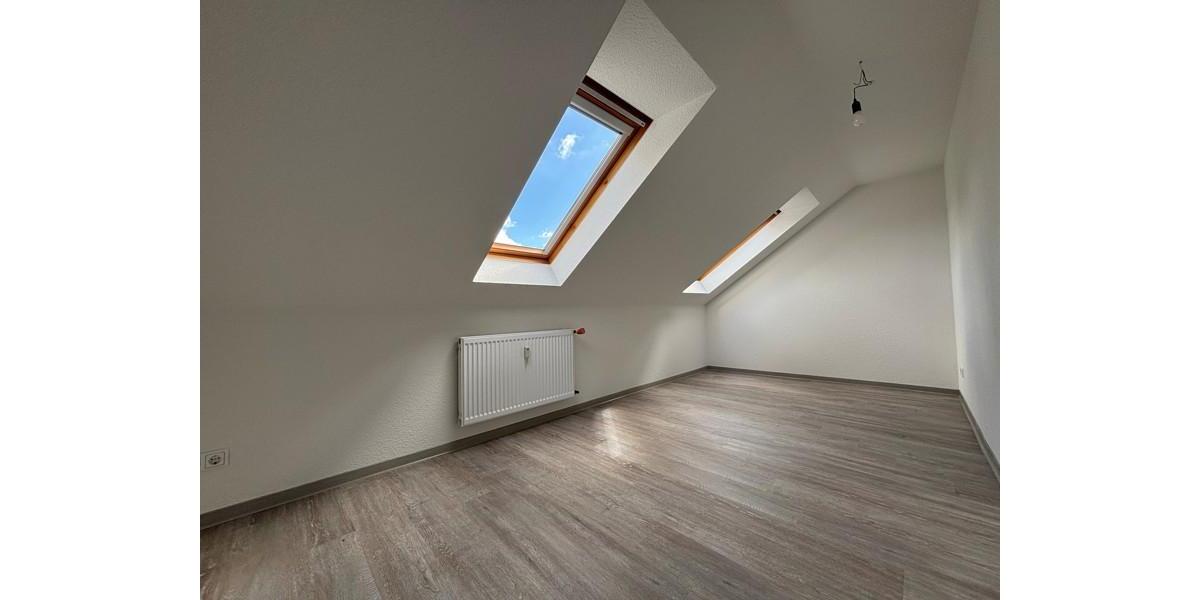 Dachgeschoßwohnung Dortmund Mengede - 3.5 Zimmer, 73 m&sup2;, 807&euro; | Angebot:26433754