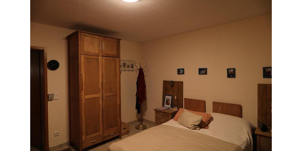 Haus zu verkaufen - 70er Jahre Bungalow am Haardrand 8 zimmer