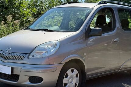 Toyota Yaris 166.000 km 4.499 &euro; Dülmen 48249
