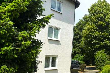 Haus Essen Stadtbezirk III - 60 Zimmer, 1.800 m&sup2;, 2.250.000&euro; | Angebot:23267317