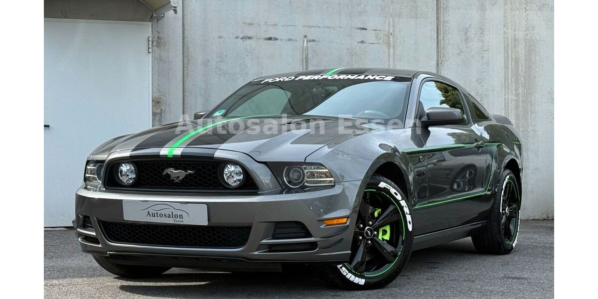 Ford Mustang 84.251 km 25.490 &euro; Essen 45141