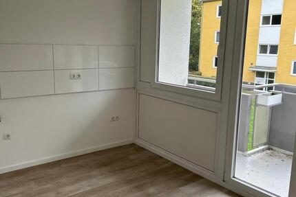 Einziehen und wohlfühlen ... 3 Zimmer, Balkon im 1. Obergeschoss zimmer