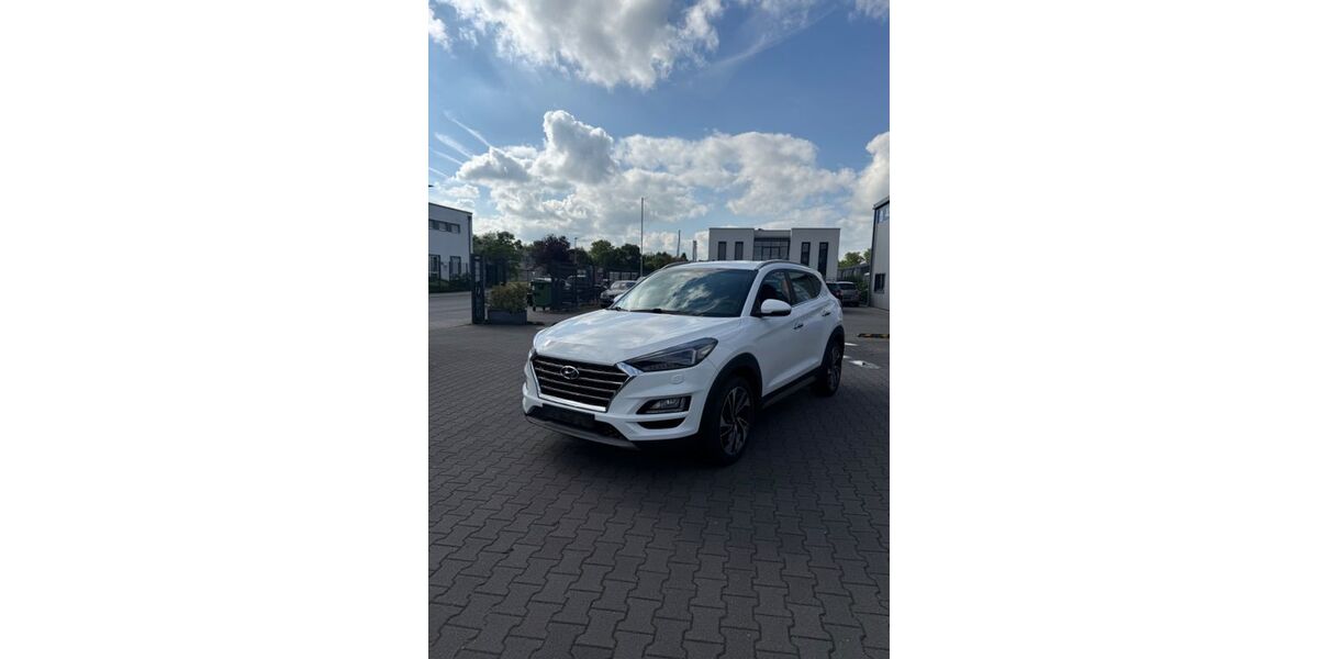 Hyundai TUCSON 35.000 km 20.500 &euro; Oberhausen 46145