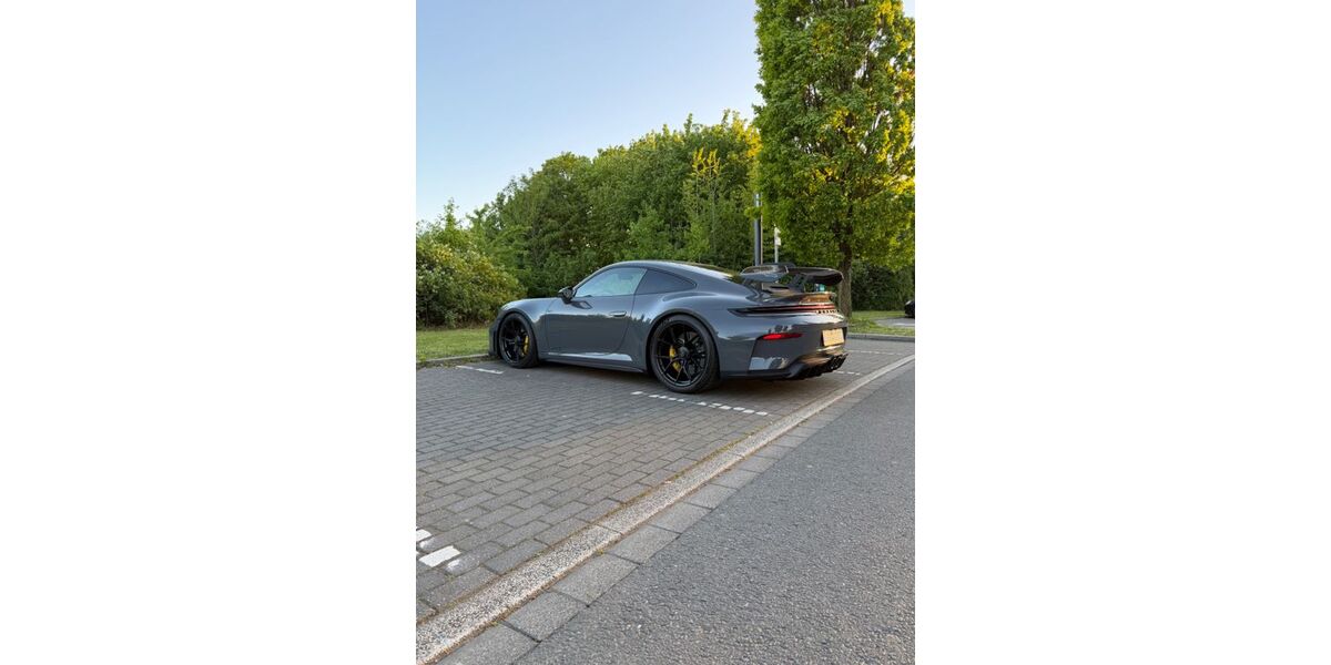 Porsche 992 4.400 km 240.000 &euro; Bochum 44797
