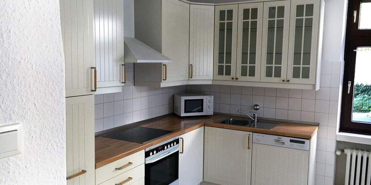 Wohnen und Arbeiten: Stilvolles Mehrfamilien- und Geschäftshaus mit großem Garten. 1 zimmer