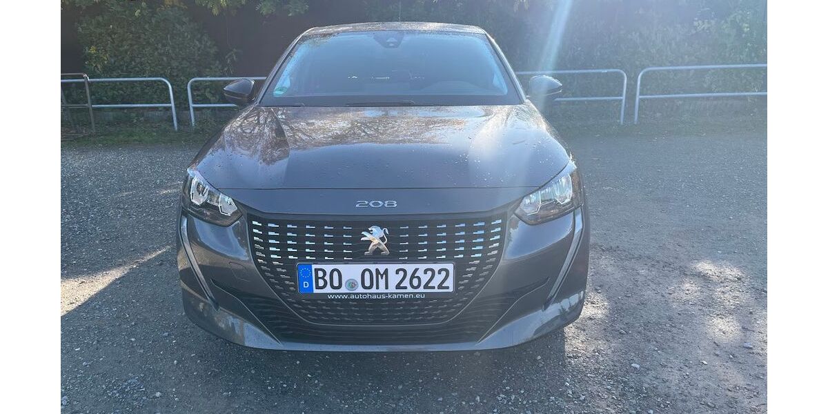 Peugeot 208 18.500 km 12.890 &euro; Bochum 44789