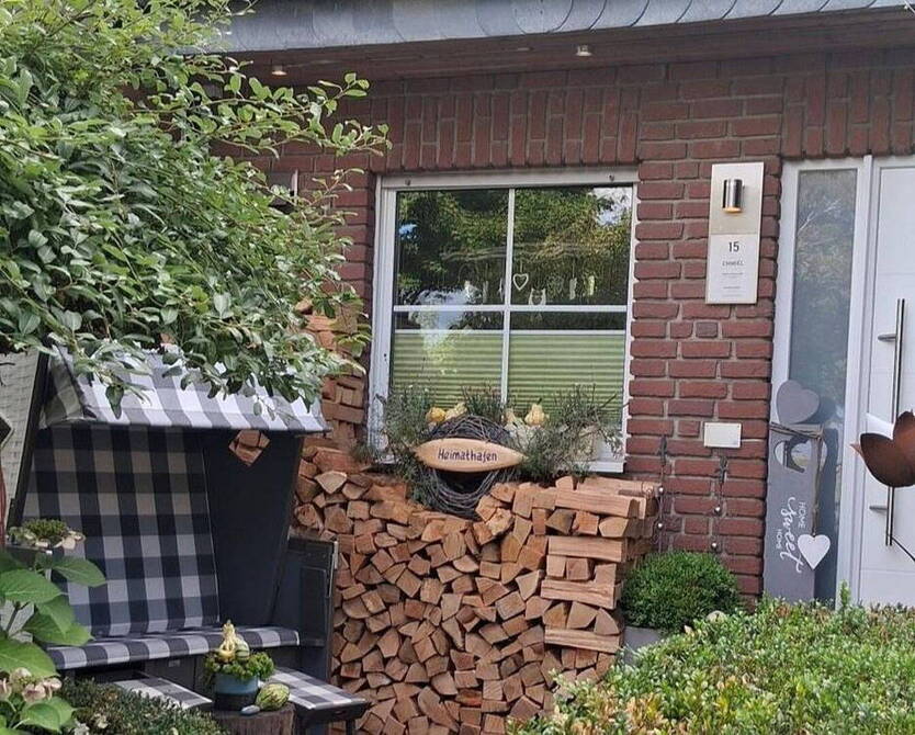 RESERVIERT _ 1 FAM.-REIHENHAUS MIT GARAGE PROVISIONSFREI IN DINSLAKEN-OBERLOHBERG 3 zimmer