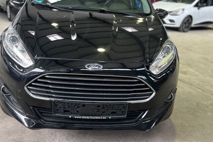 Ford Fiesta 94.531 km 6.600 € Oberhausen 46149