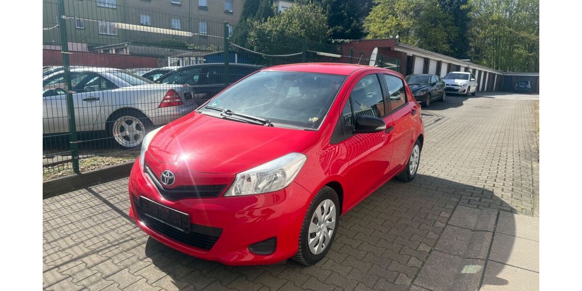 Toyota Yaris 126.000 km 4.999 &euro; Essen 45143
