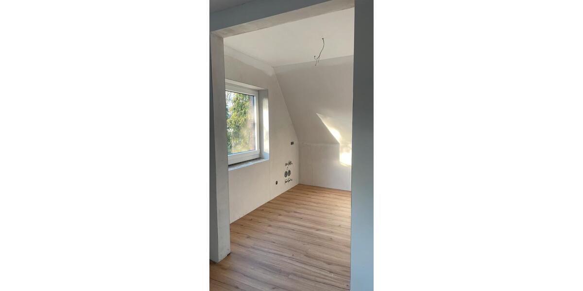Dachgeschoßwohnung Oberhausen Alsfeld - 3.5 Zimmer, 83 m&sup2;, 908&euro; | Angebot:24631691