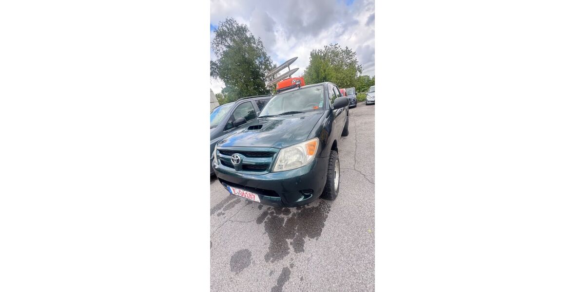 Toyota Hilux 233.000 km 9.900 &euro; Hattingen 45525