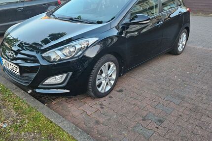 Hyundai i30 94.400 km 9.000 &euro; Essen 45326