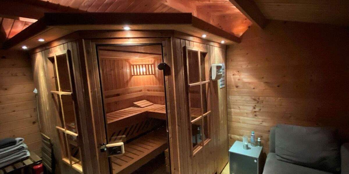 Wohnen und Arbeiten: Stilvolles Mehrfamilien- und Geschäftshaus mit großem Garten. 1 zimmer