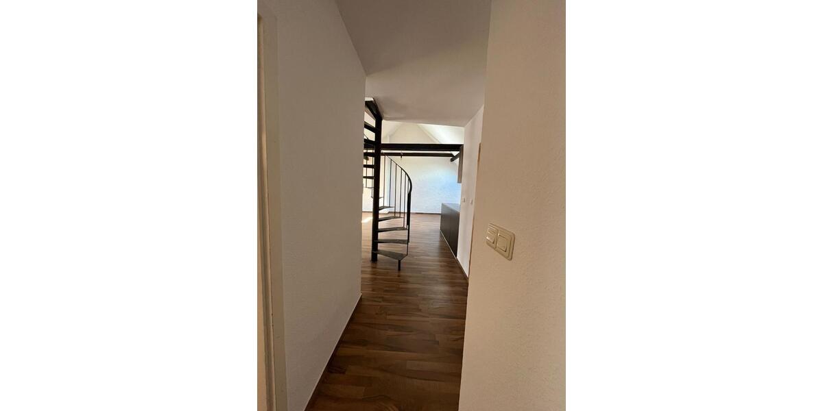 Dachgeschoßwohnung Bochum Höntrop - 4.5 Zimmer, 135 m&sup2;, 945&euro; | Angebot:26386976