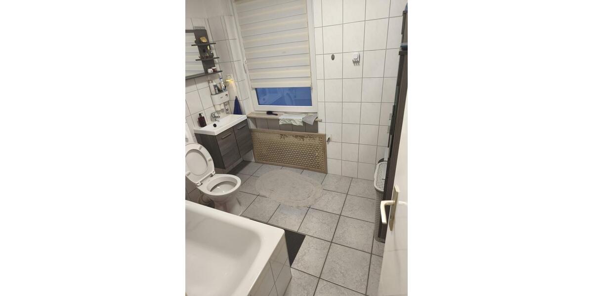 Dachgeschoßwohnung Essen Stadtkern - 2.5 Zimmer, 60 m&sup2;, 115.000&euro; | Angebot:27071948