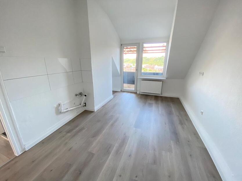 Schöne DG Wohnung mit wunderschönem Ausblick zimmer