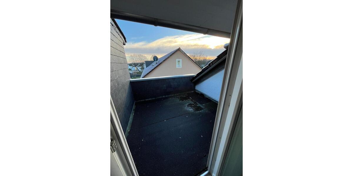 Dachgeschoßwohnung Dortmund Brackel - 3.5 Zimmer, 85 m&sup2;, 1.200&euro; | Angebot:26113446