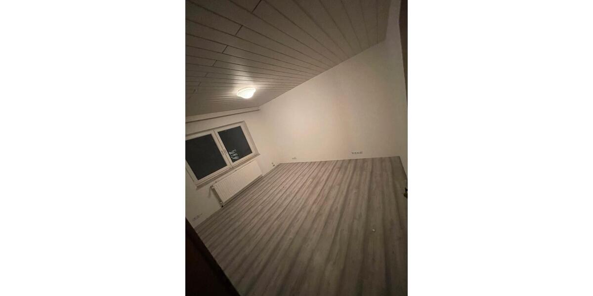 Etagenwohnung Essen Stadtbezirk III - 3 Zimmer, 70 m&sup2;, 950&euro; | Angebot:26366118