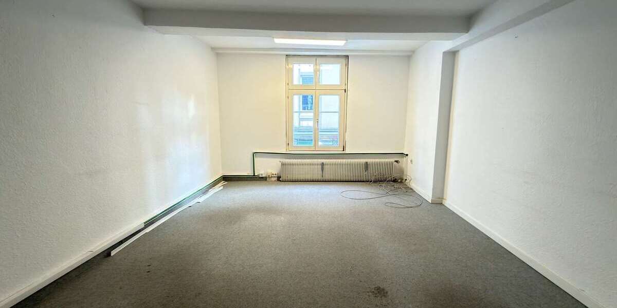 Großes Büro- und Praxisfläche in Hattingens Altstadt mit IT-Raum, LAN, Seminarraum und Gartennutzung - Gewerbeobjekt Hattingen Baak | Angebot:24705235