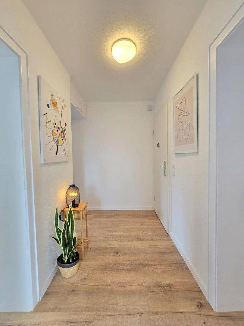 Bezugsfertige Wohnung mit Balkon und eigenem Stellplatz 2 zimmer